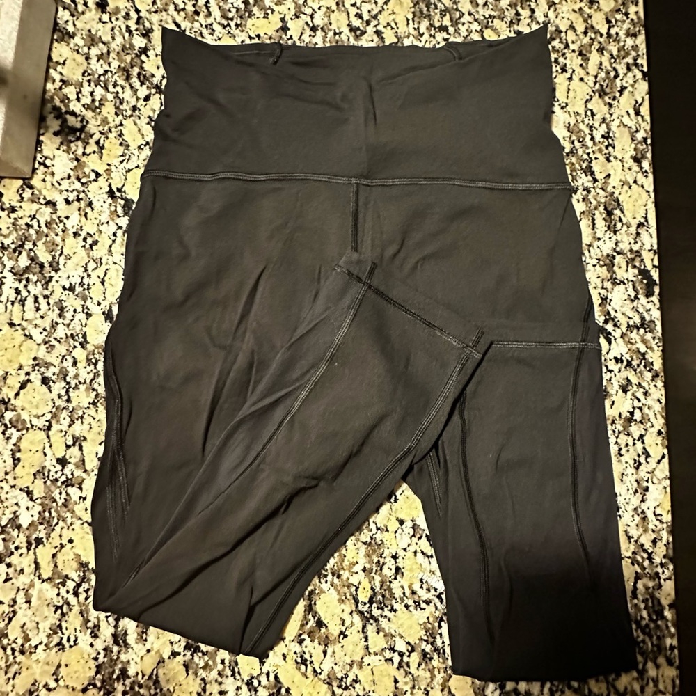 Lululemon cropped leggings